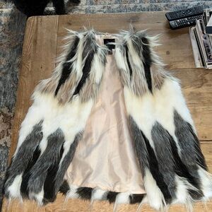 Forever 21 Cream and Gray Faux Fur Vest
